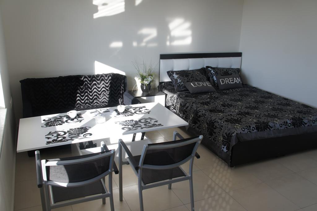 شقة Sea View Studio In Orion Garden أفسالاّر الغرفة الصورة